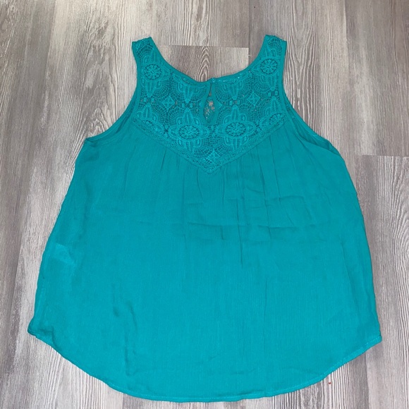 Maurices blue crochet tank blouse top size medium - Picture 3 of 4